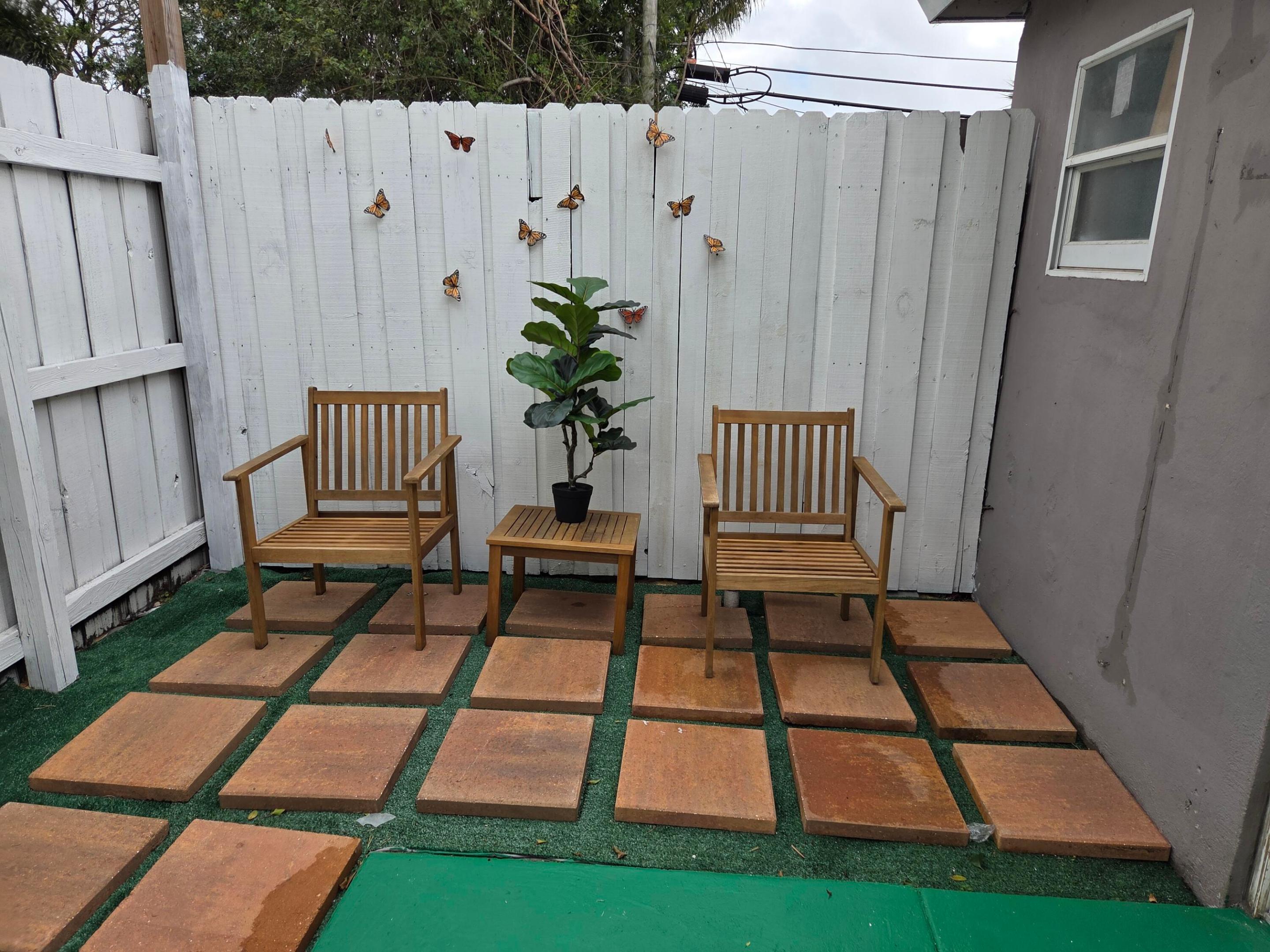 PLAYLAND ISLES - Residential Lease