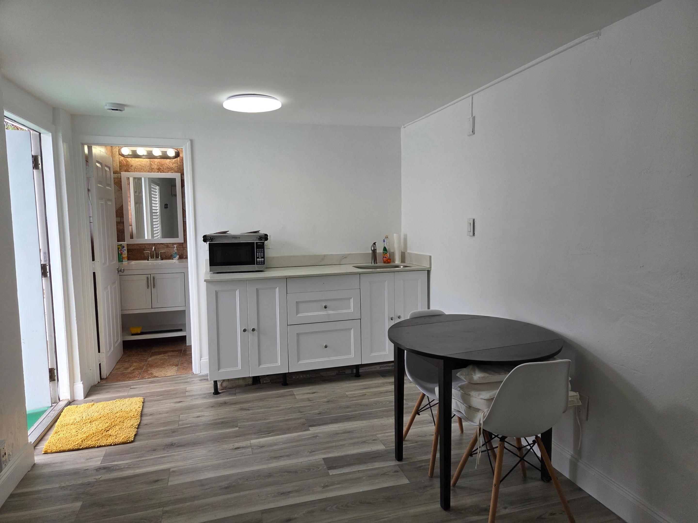 PLAYLAND ISLES - Residential Lease