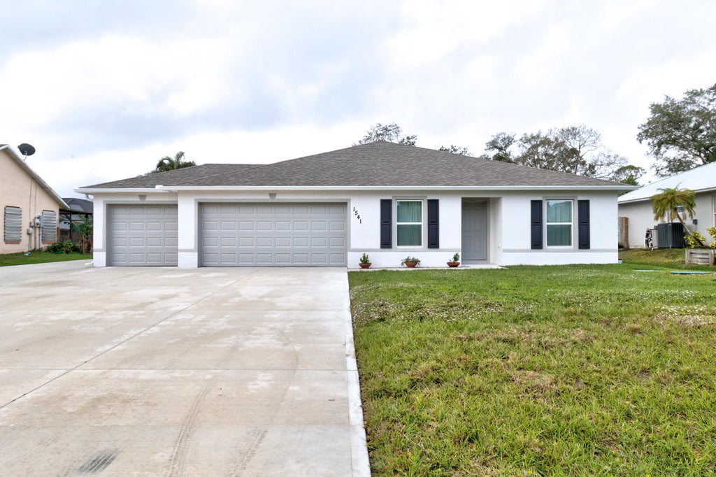 Photo of 1541 Penlynn Street, Sebastian, FL 32958 (MLS # R11048498)