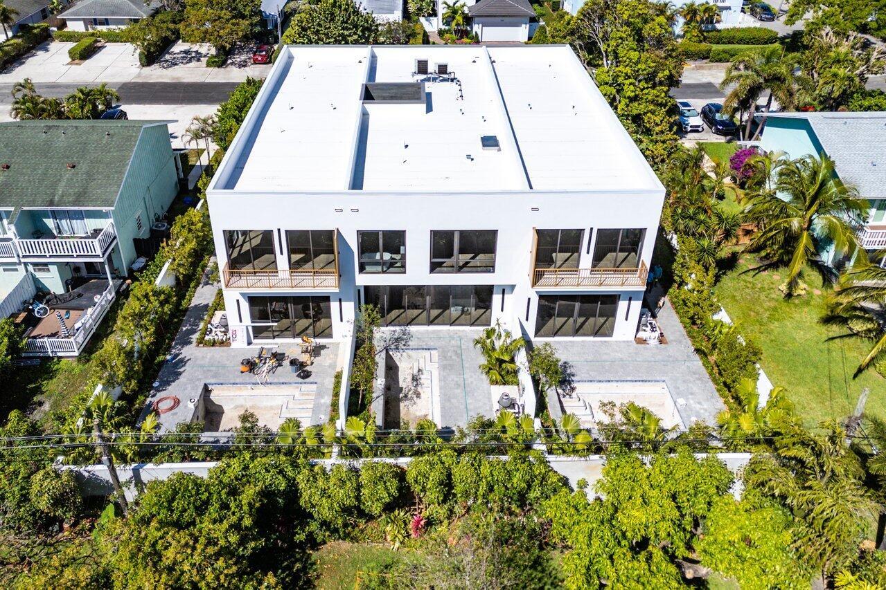 STAMM 917 NE 8TH AVENUE - Residential