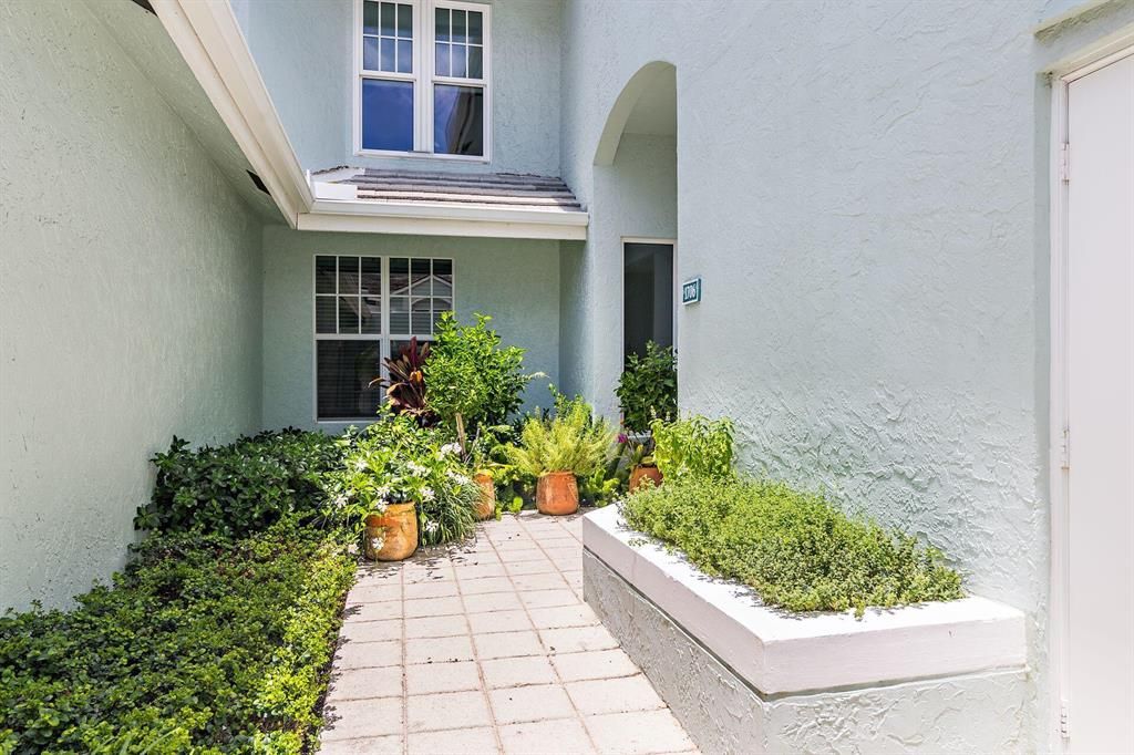 Photo of 1706 Mizzenmast Way, Jupiter, FL 33477 (MLS # R10863227)