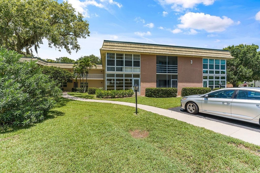 Photo of 3 Vista Gardens Trail #106, Vero Beach, FL 32962 (MLS # B26056047)