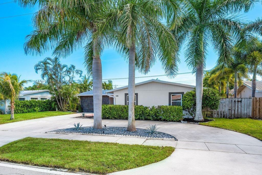 Photo of 46 SW 9th Avenue, Boca Raton, FL 33486 (MLS # R10997766)