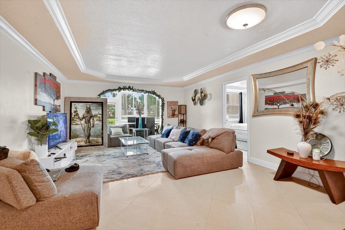 View photos, virtual tours, details... 950 NW 80th Ave 106