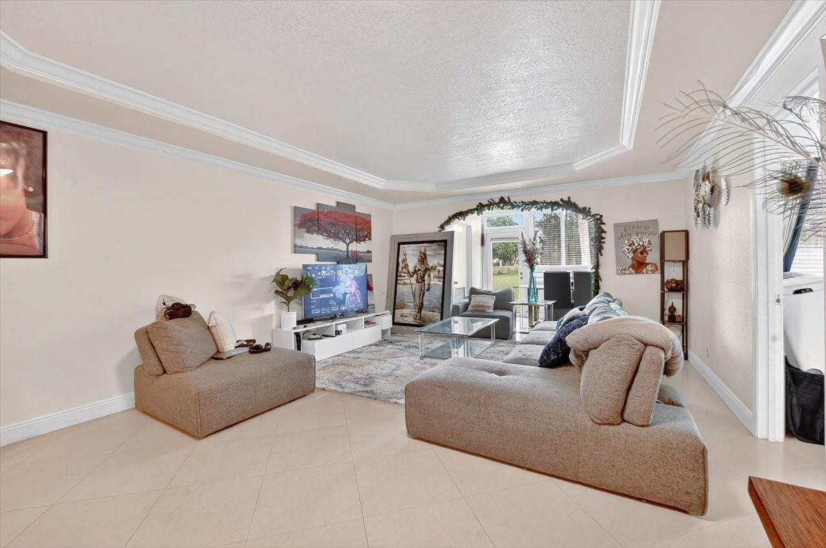 View photos, virtual tours, details... 950 NW 80th Ave 106