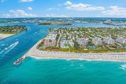 A home in Palm Beach Shores