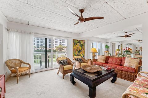 A home in Palm Beach Shores