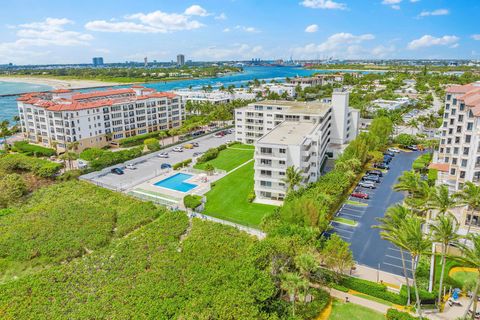 A home in Palm Beach Shores