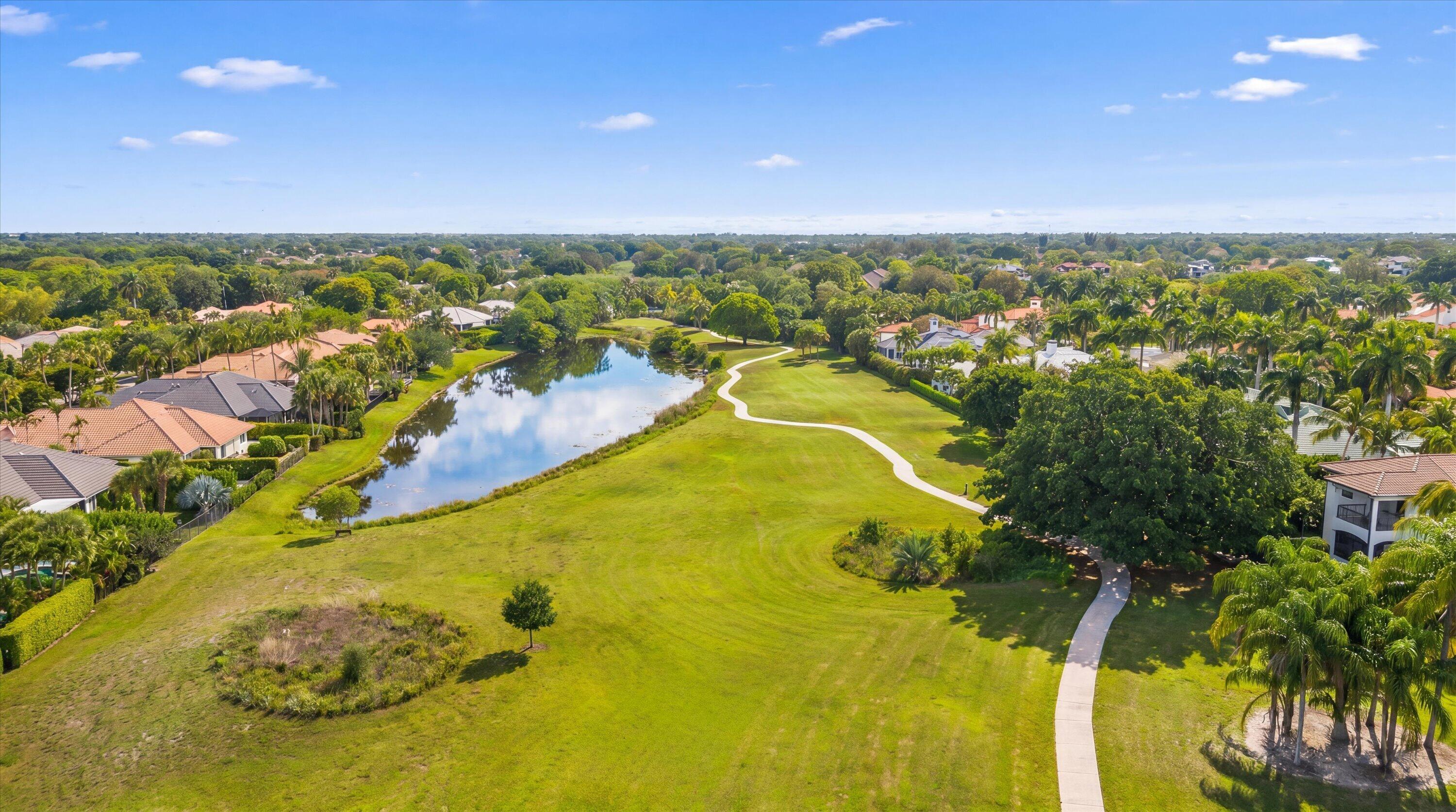 SHADY OAKS OF PALM BEACH POLO & COUNTRY - Residential