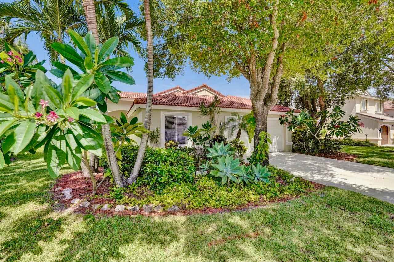 5886 Las Colinas Circle