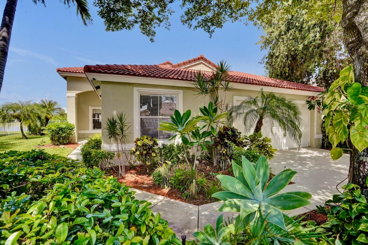 5886 Las Colinas Circle