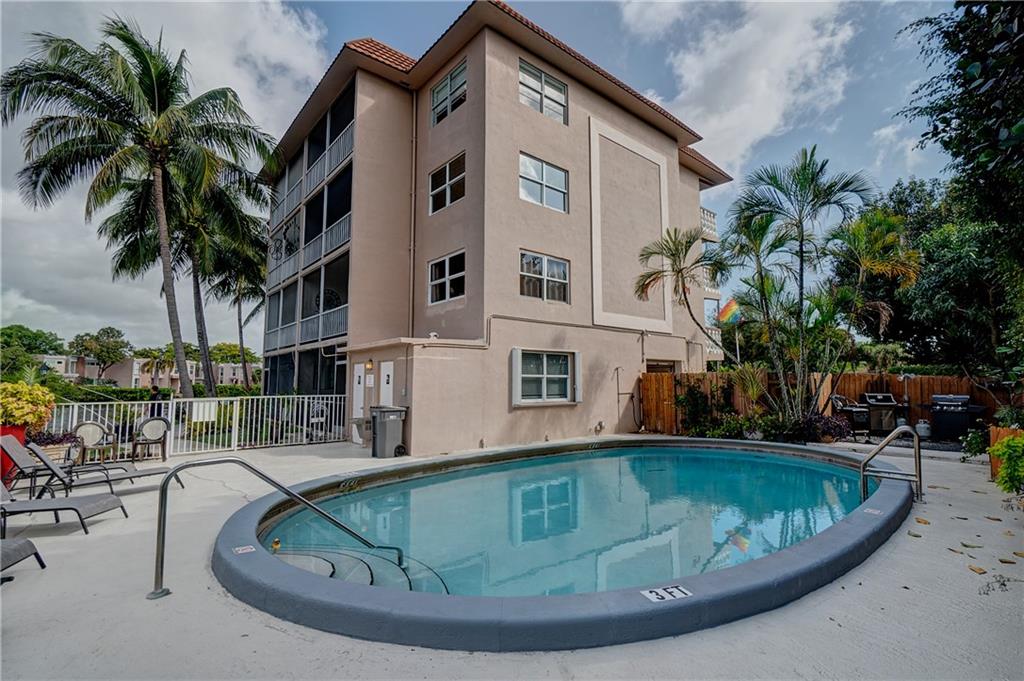 Camelot Shores - Residential