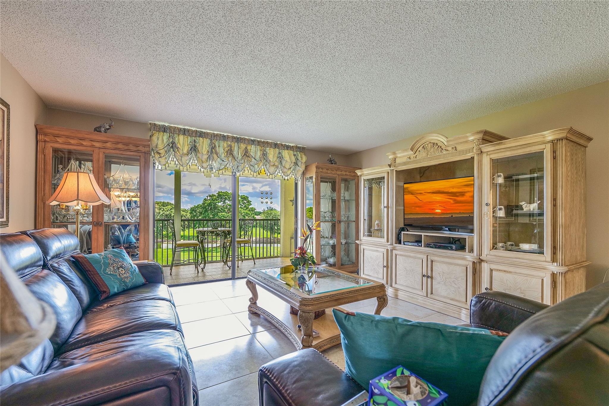 INVERLAKE OF INVERRARY - Residential