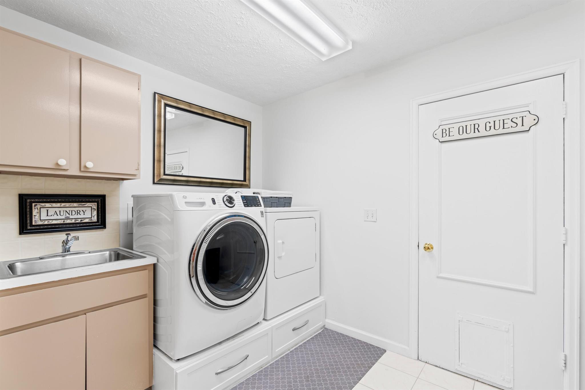 VIKINGS LANDING PHASE II - Residential Lease