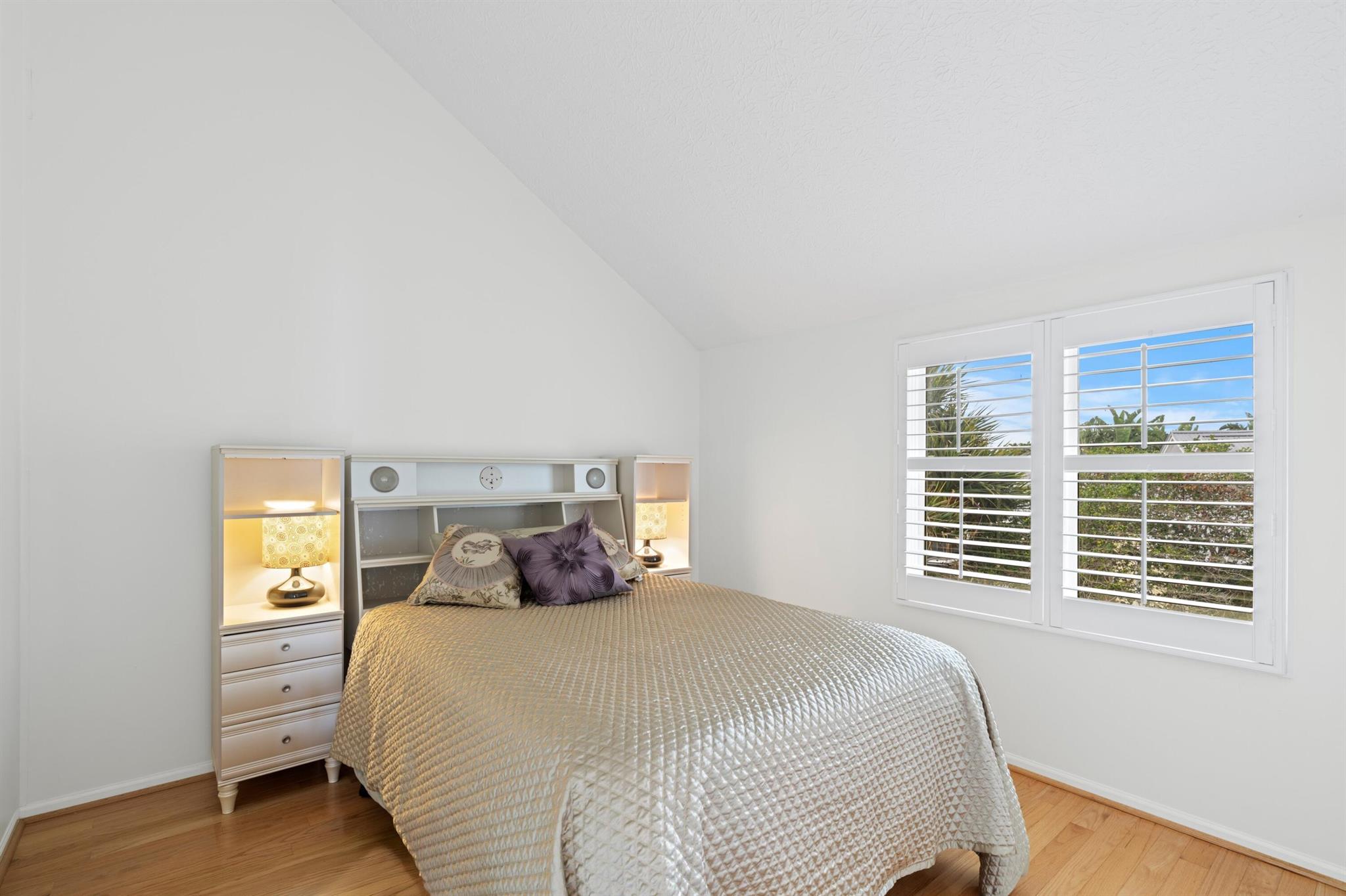 VIKINGS LANDING PHASE II - Residential Lease