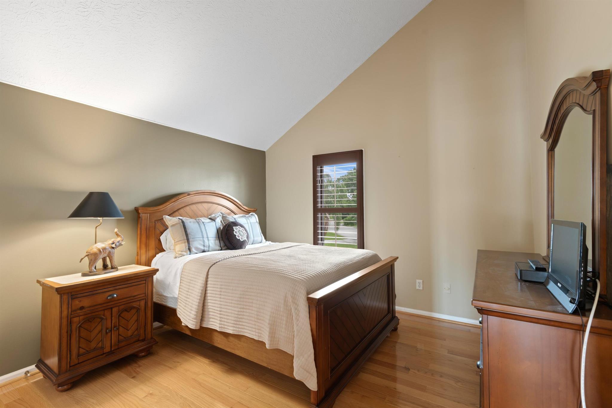 VIKINGS LANDING PHASE II - Residential Lease