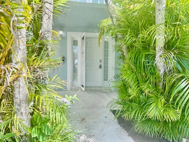 10 Blenheim Court