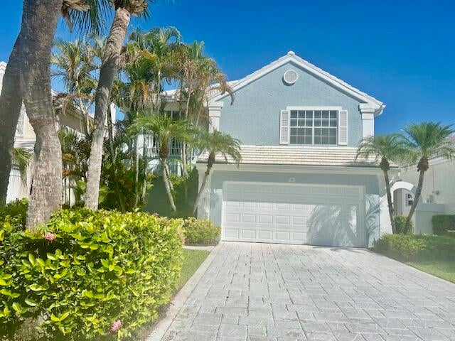 10 Blenheim Court