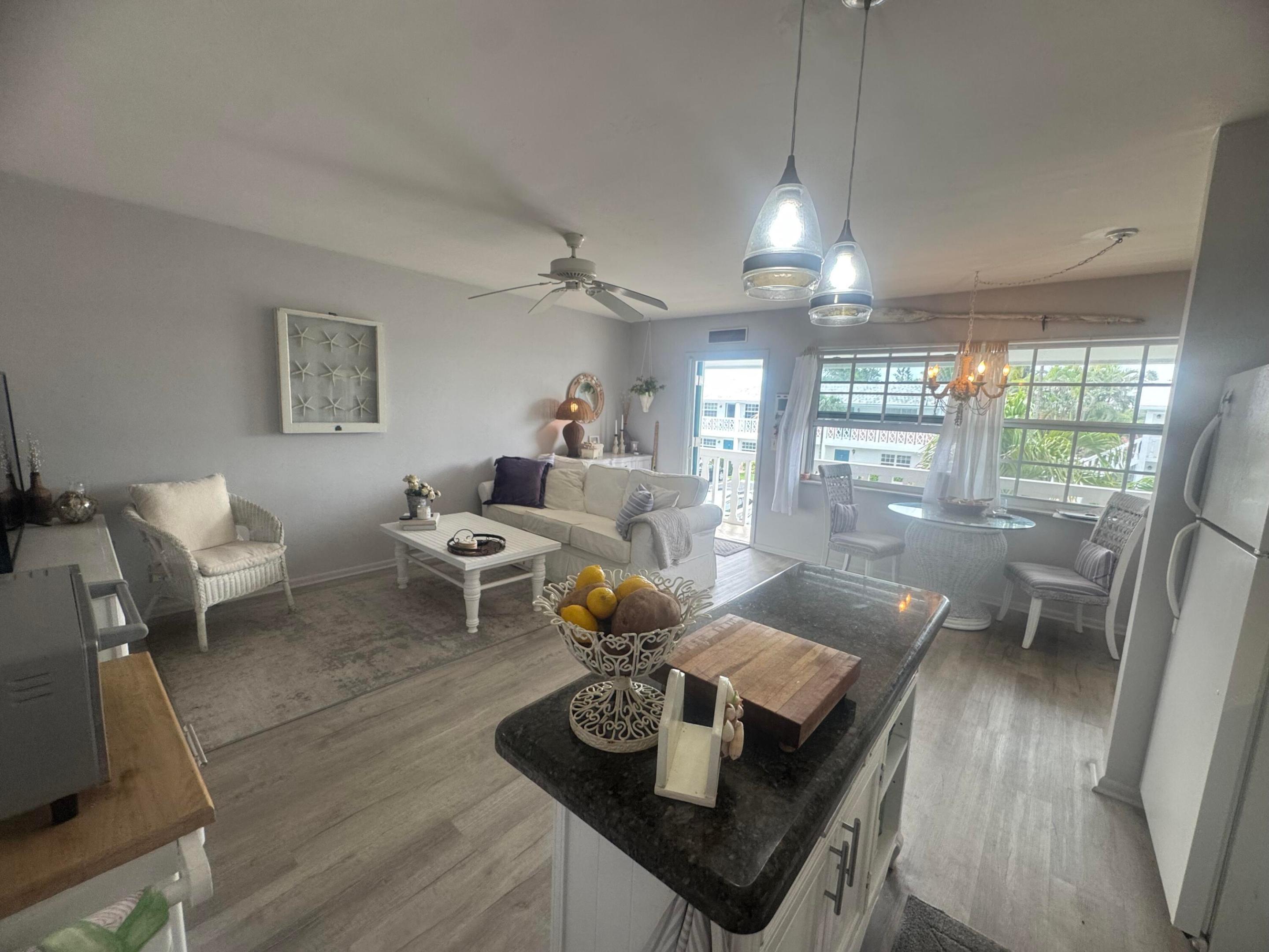 COLONIAL RIDGE CORP - Residential Lease