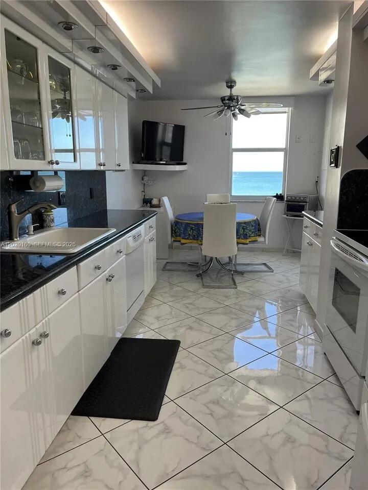 1920 S Ocean Drive 16B