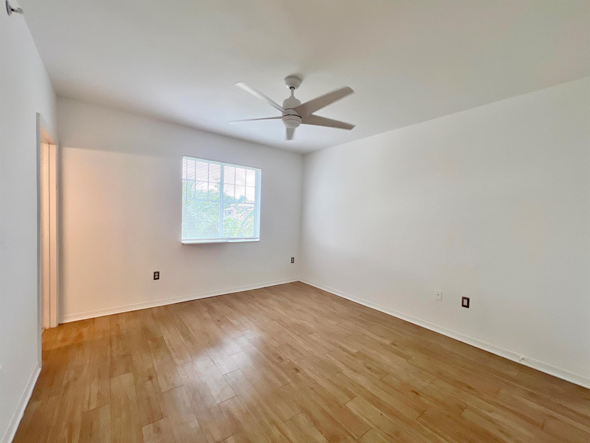 6450 Emerald Dunes Drive 301