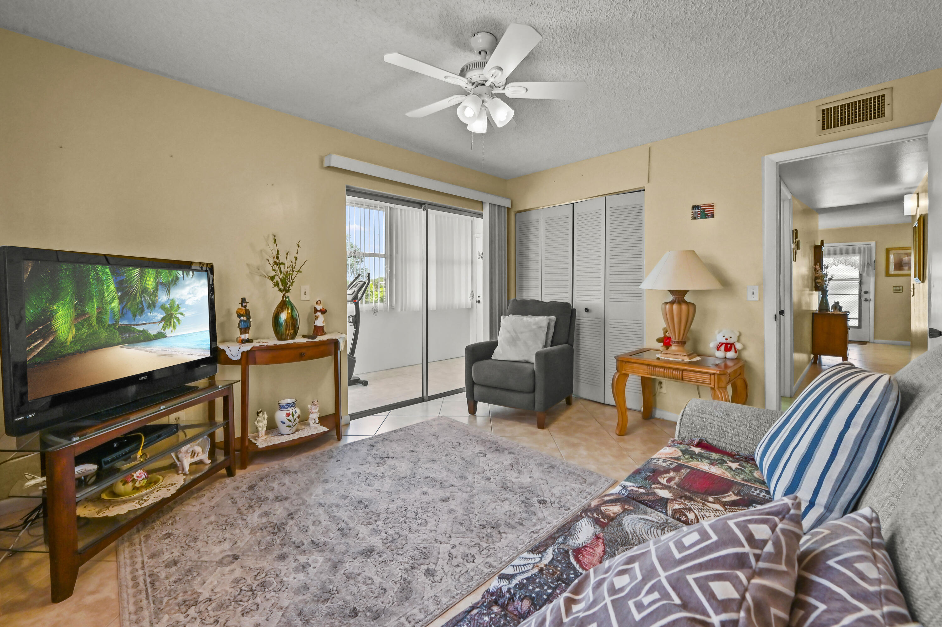 KINGS POINT - Residential