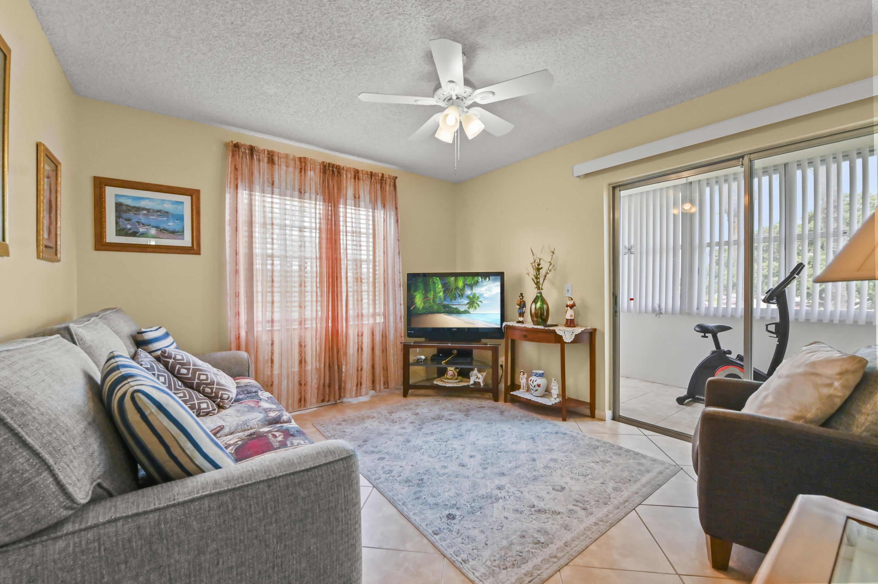 KINGS POINT - Residential