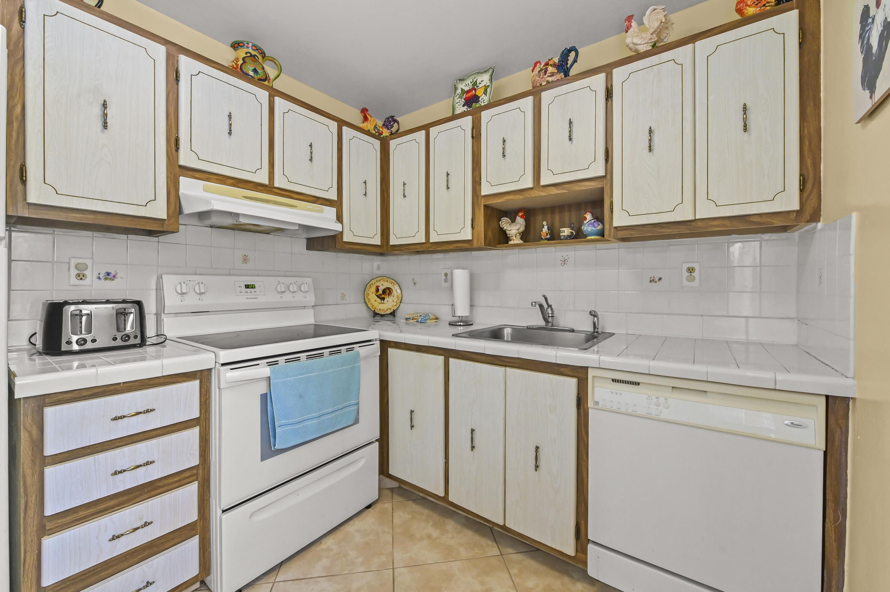 KINGS POINT - Residential