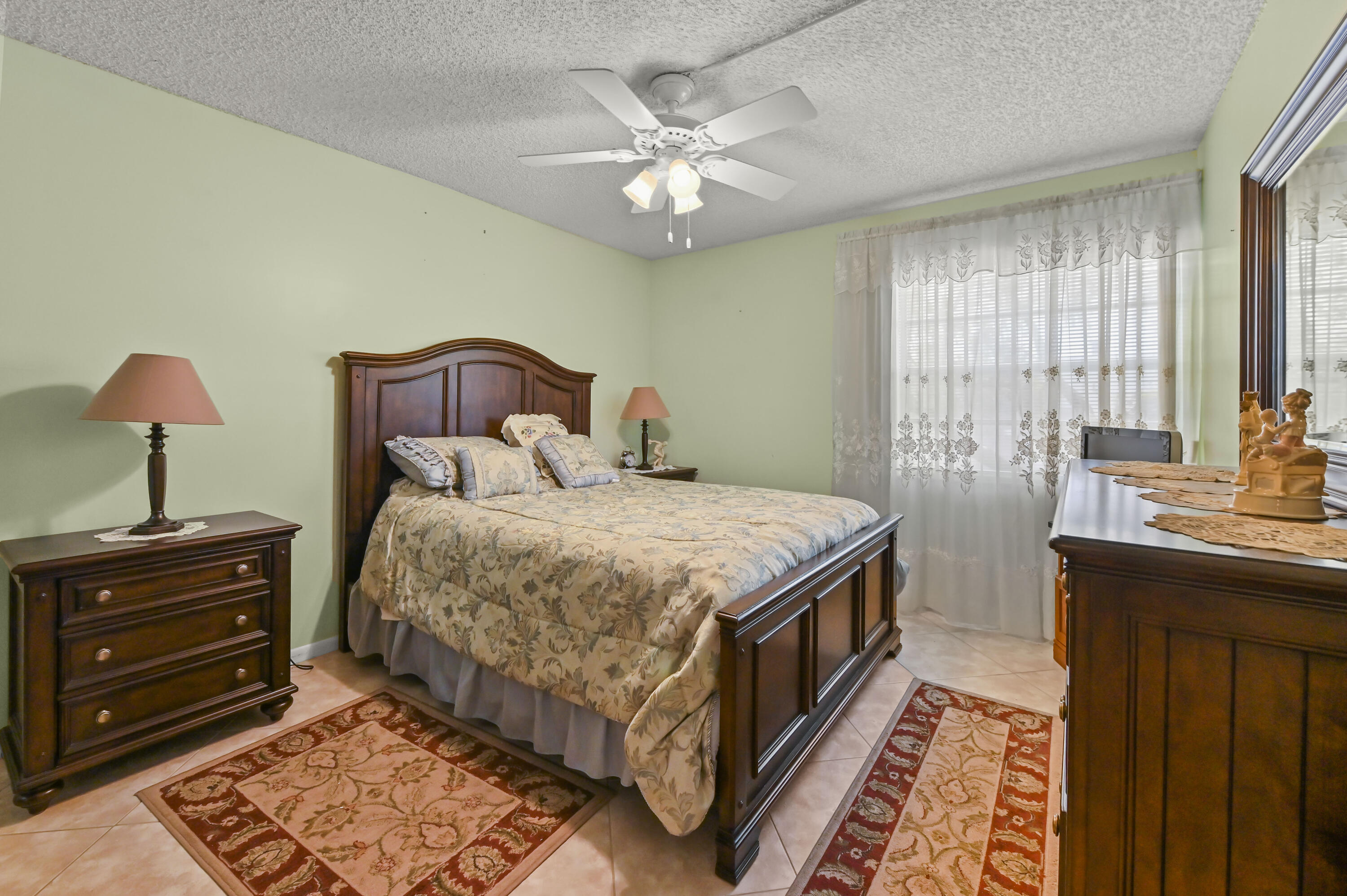 KINGS POINT - Residential