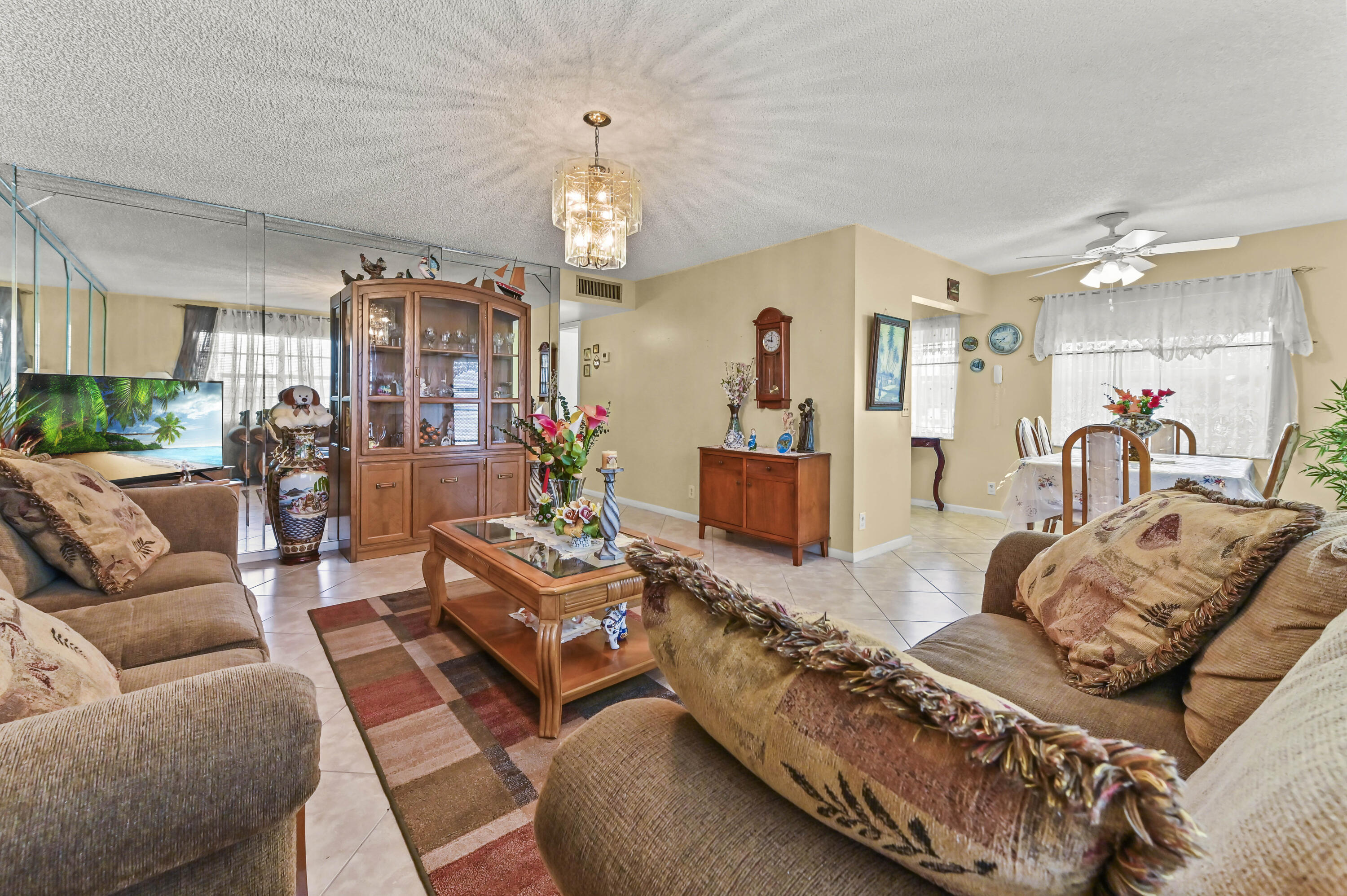 KINGS POINT - Residential