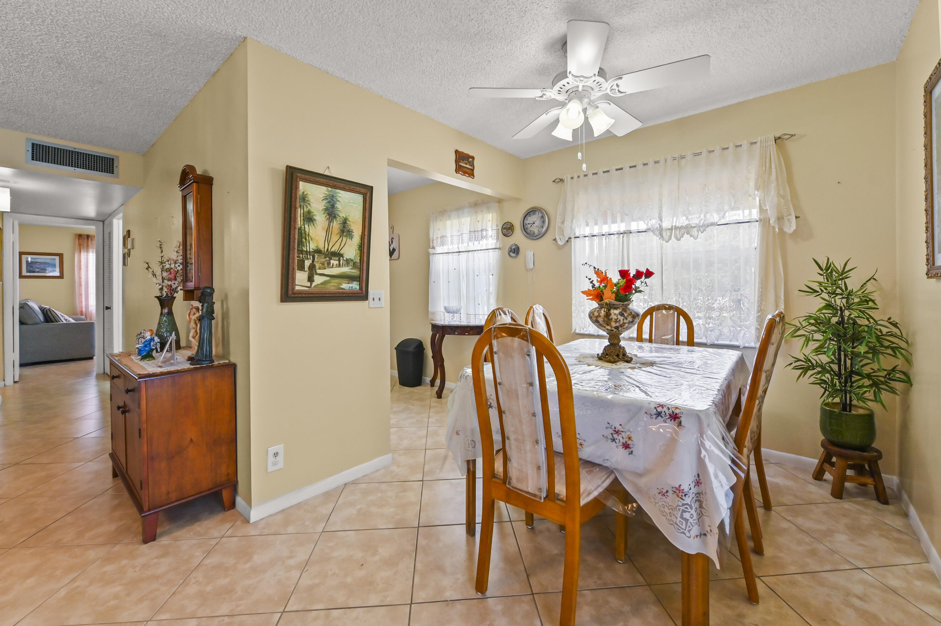 KINGS POINT - Residential