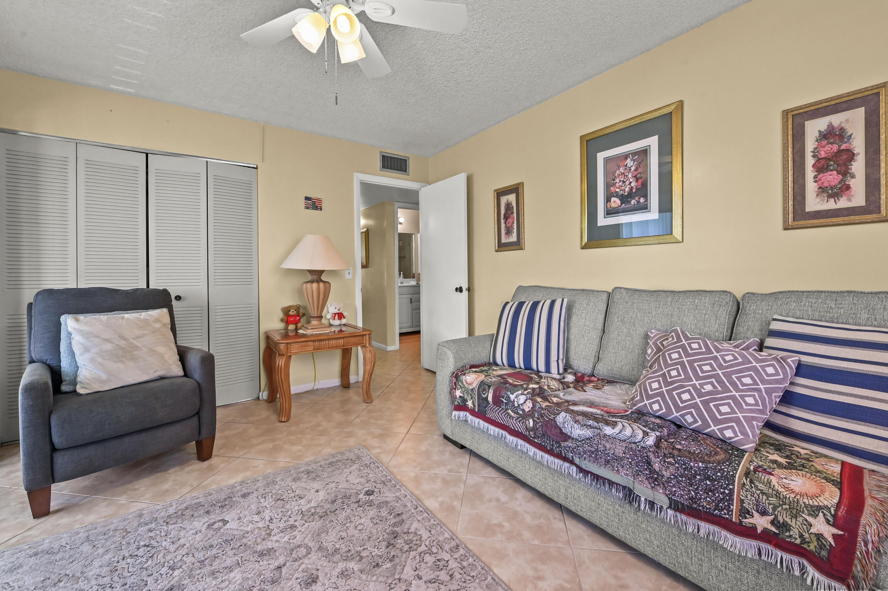 KINGS POINT - Residential