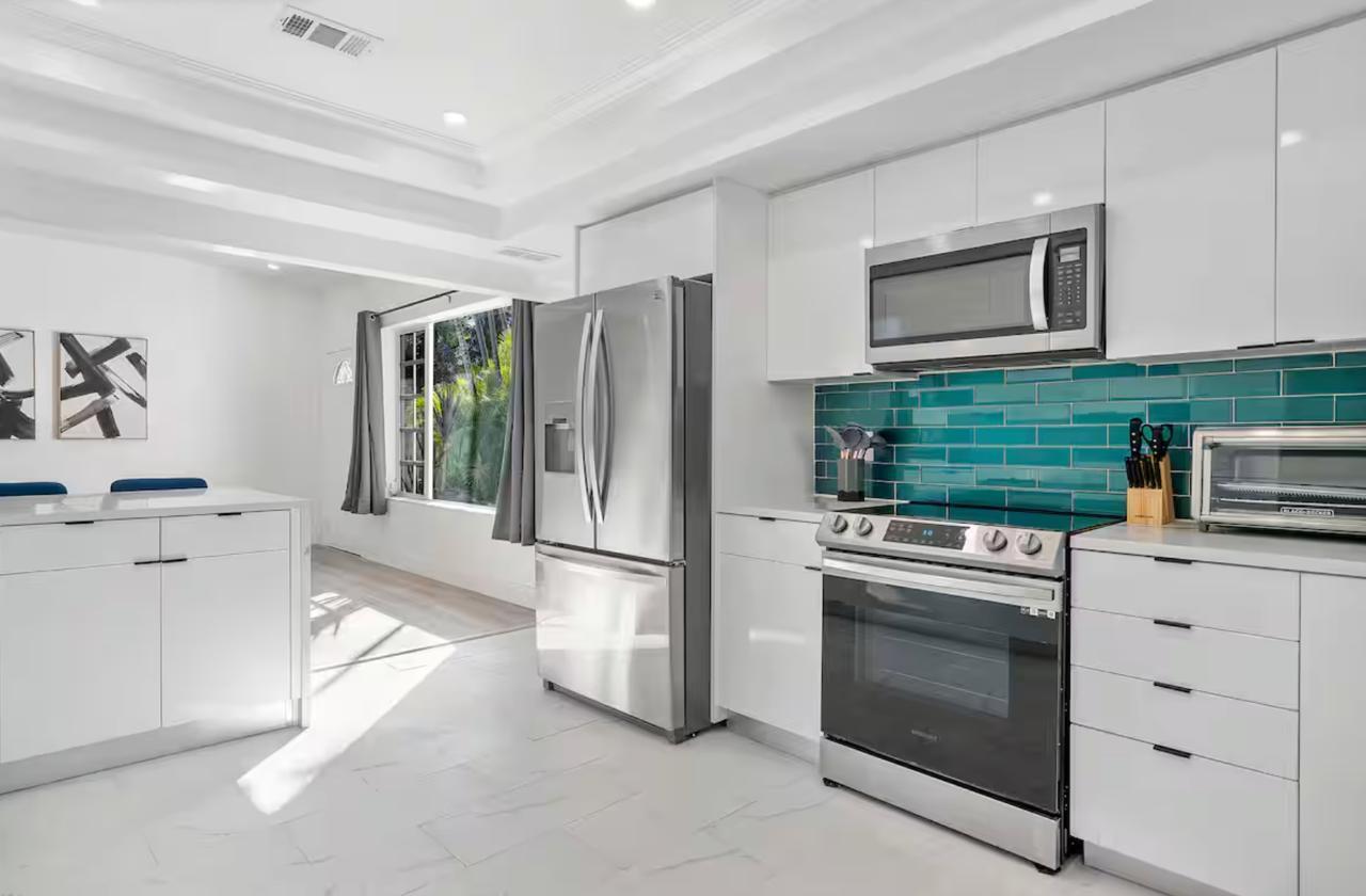 20411 NE 15th Avenue