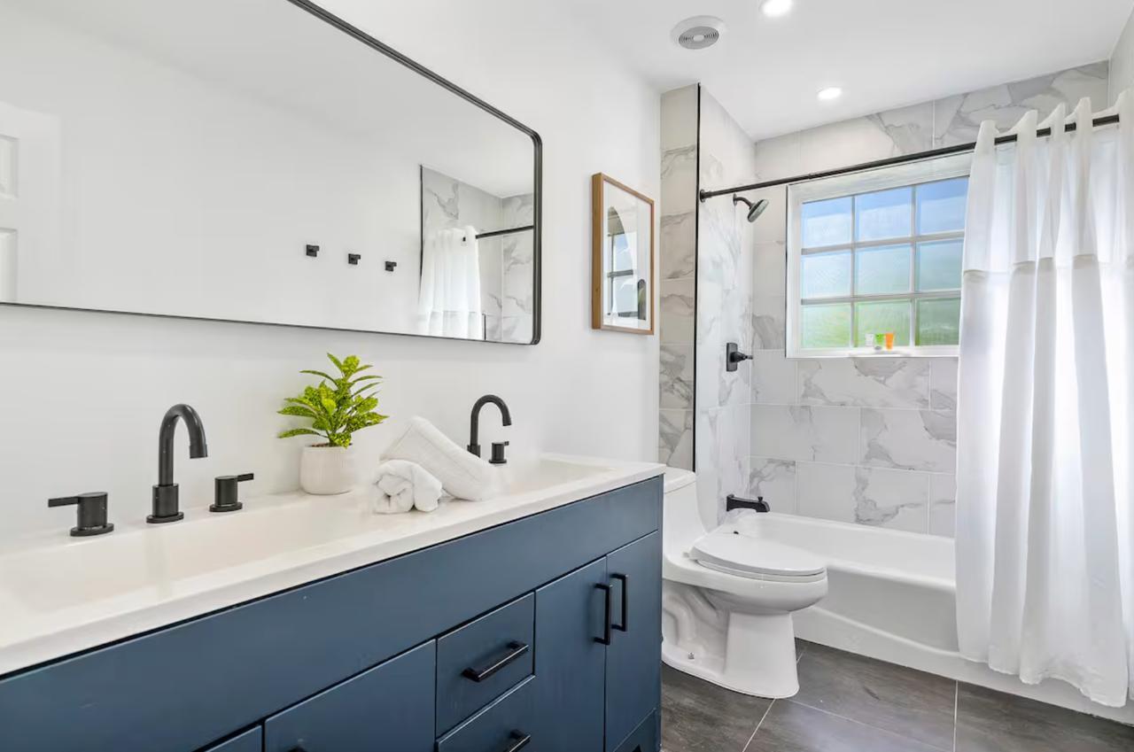 MALVINA PARK - Residential Lease