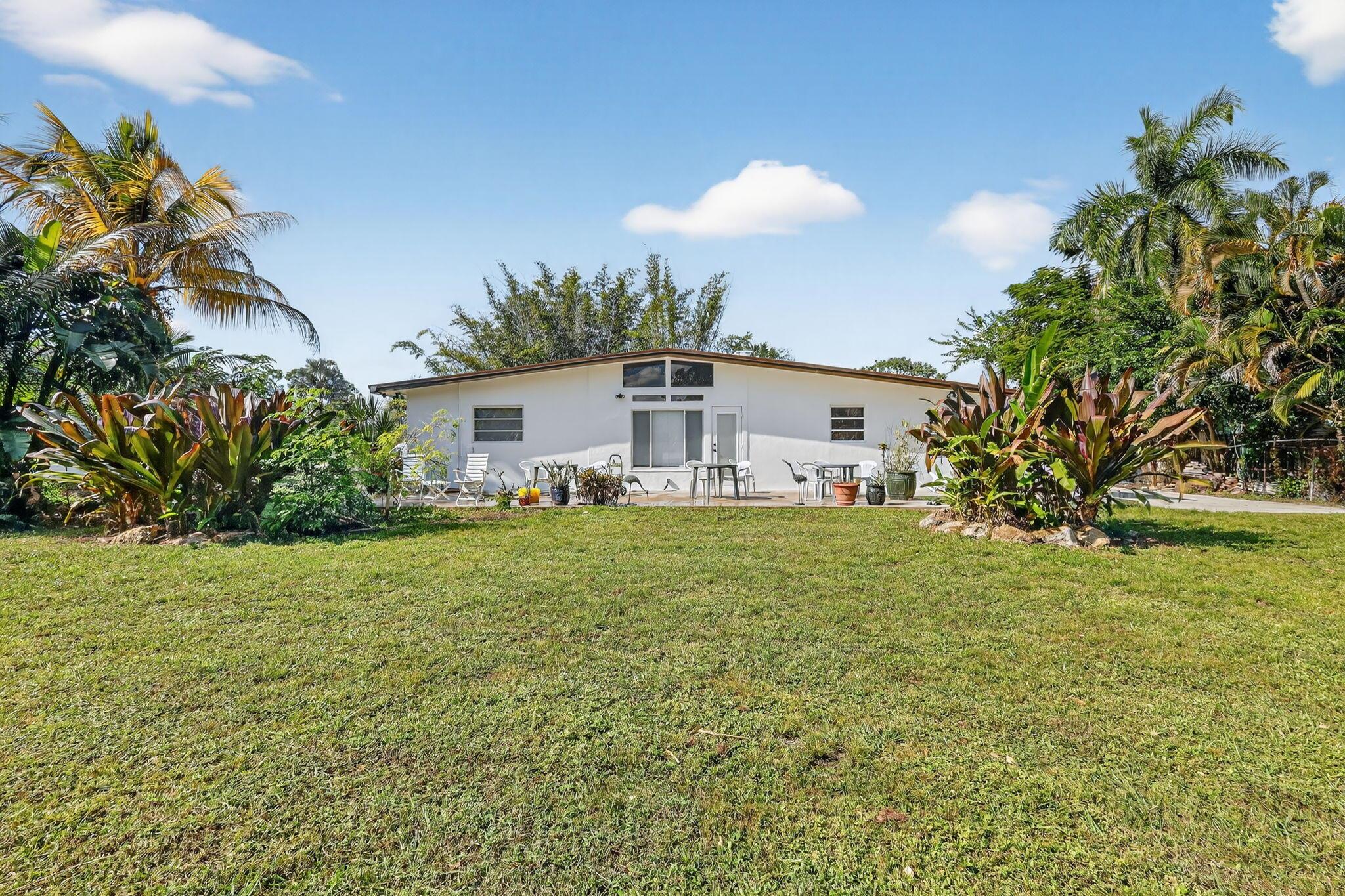 FLORIDA GARDENS 1 - Residential