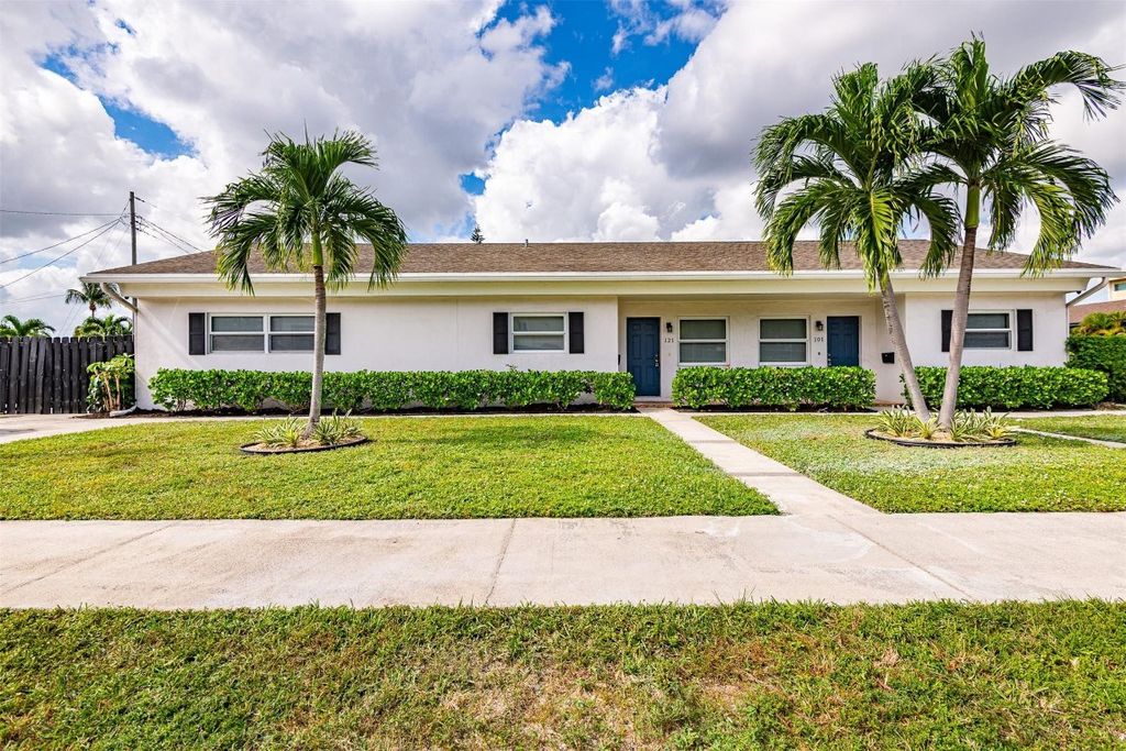 Photo of 101 SW 2nd Avenue, Boca Raton, FL 33432 (MLS # F10546563)