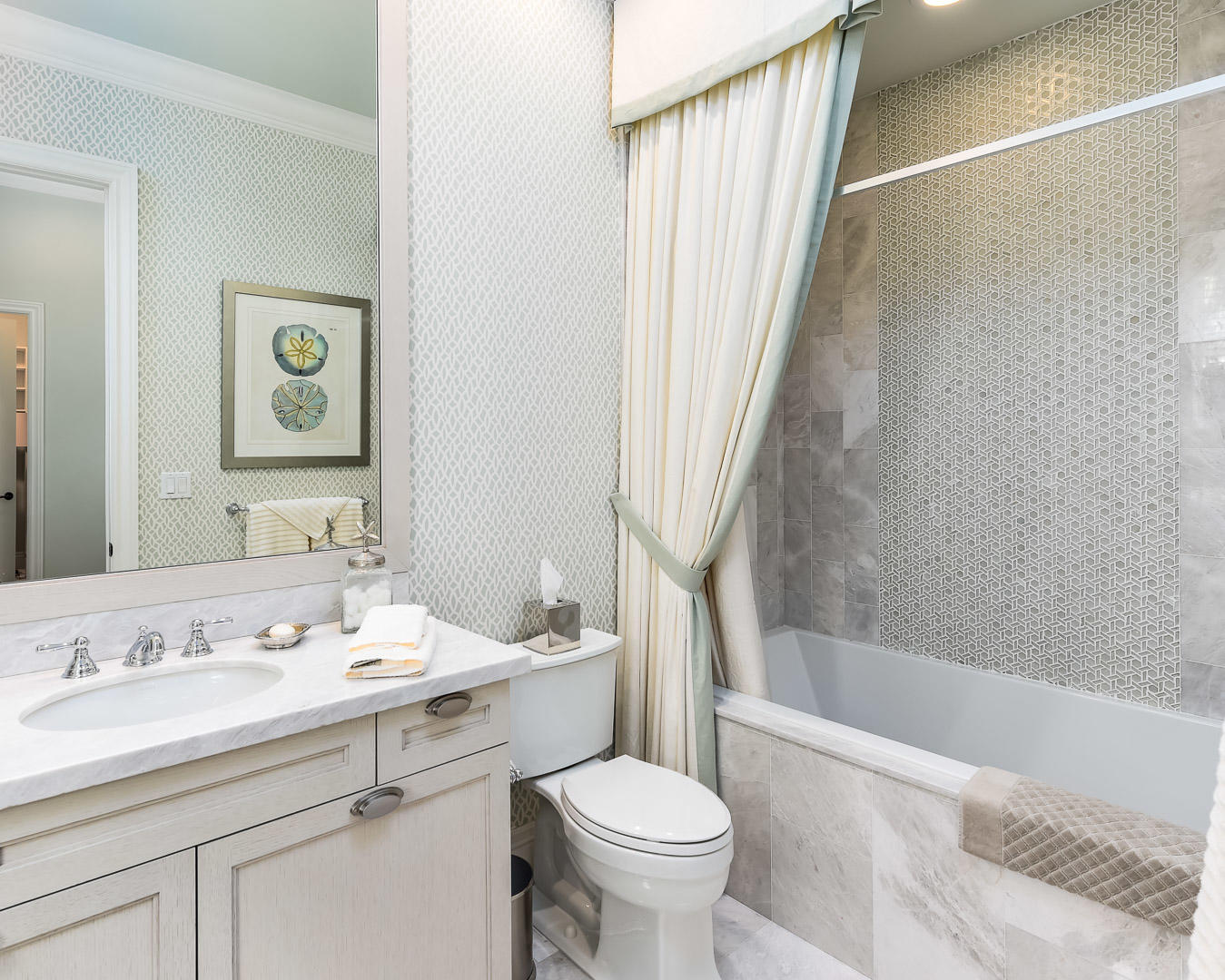 OLD PALM PL - Residential