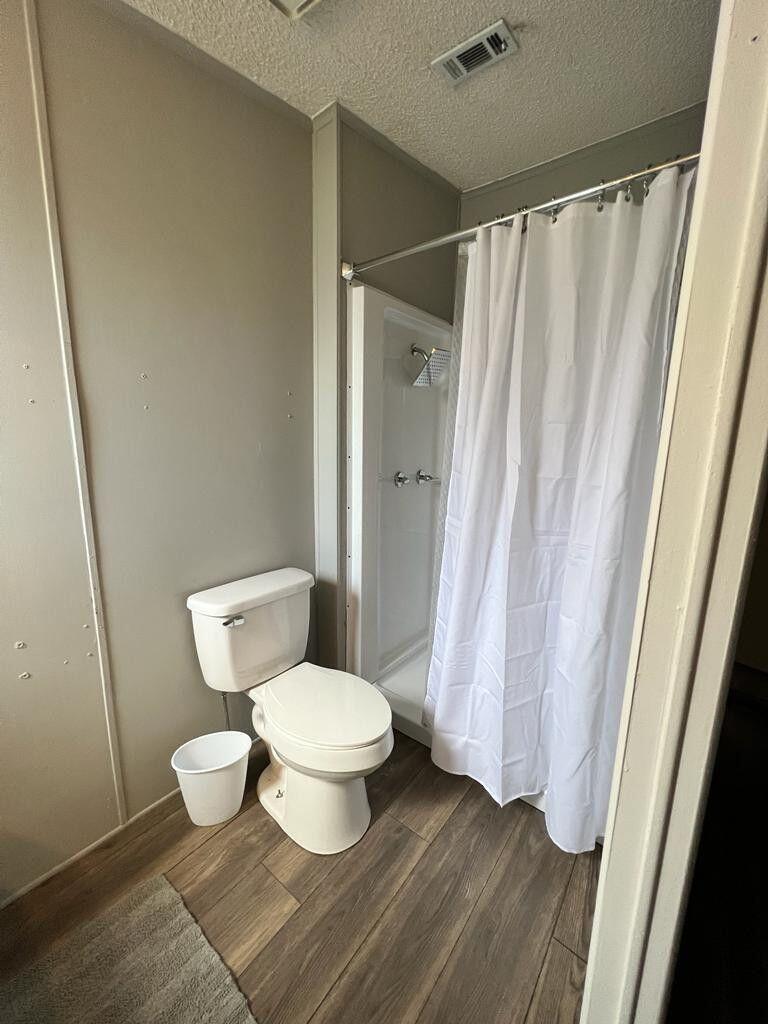 LAR-KEE LAKES 3RD ADDITION - Residential