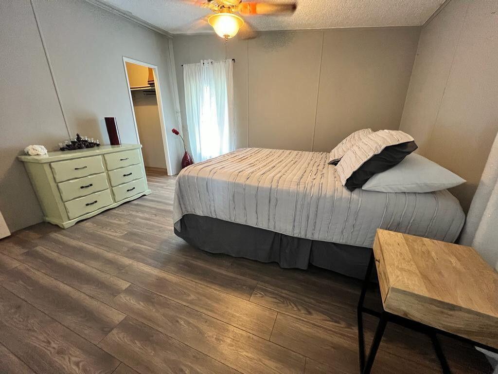 LAR-KEE LAKES 3RD ADDITION - Residential