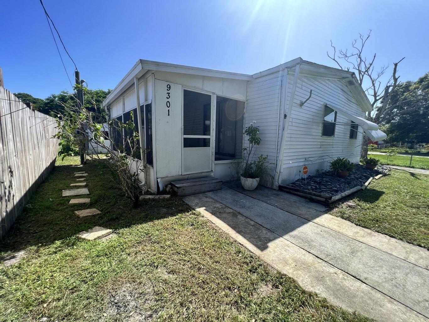 LAR-KEE LAKES 3RD ADDITION - Residential