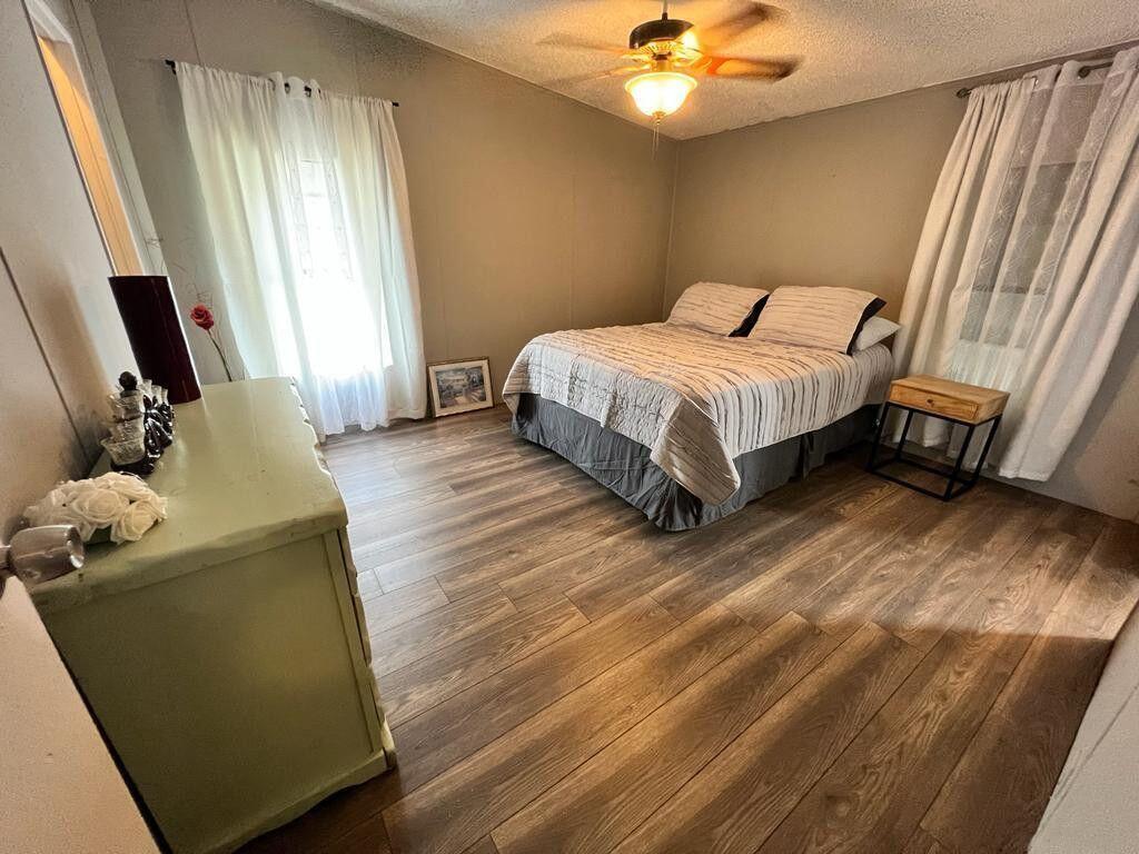 LAR-KEE LAKES 3RD ADDITION - Residential