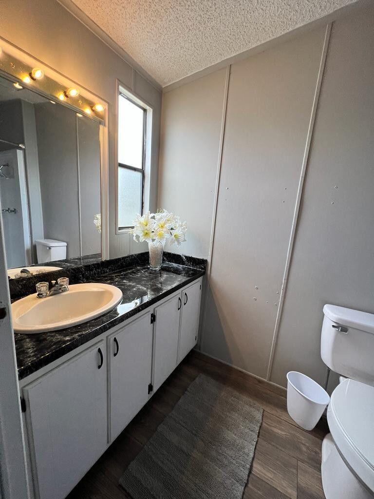 LAR-KEE LAKES 3RD ADDITION - Residential