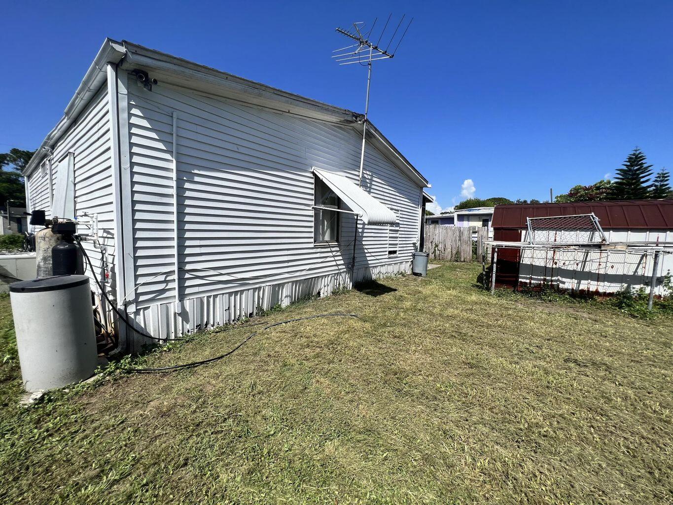 LAR-KEE LAKES 3RD ADDITION - Residential