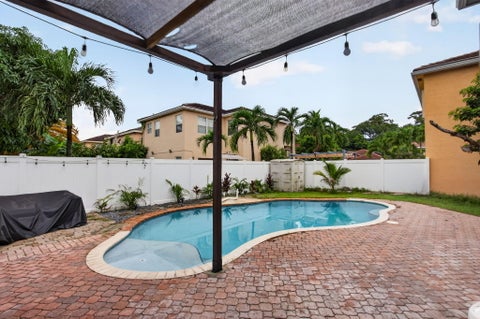 Tiny photo for 2911 E SABLE Circle, Margate, FL 33063 (MLS # B26084030)