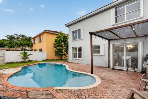 Tiny photo for 2911 E SABLE Circle, Margate, FL 33063 (MLS # B26084030)