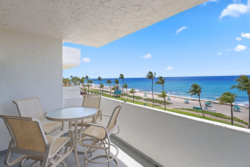 Photo of 330 SE 20th Avenue #413, Deerfield Beach, FL 33441 (MLS # R11101113)