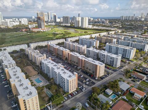 Property photo of 610 Ne 12th Avenue 601, Hallandale Beach, FL 33009
