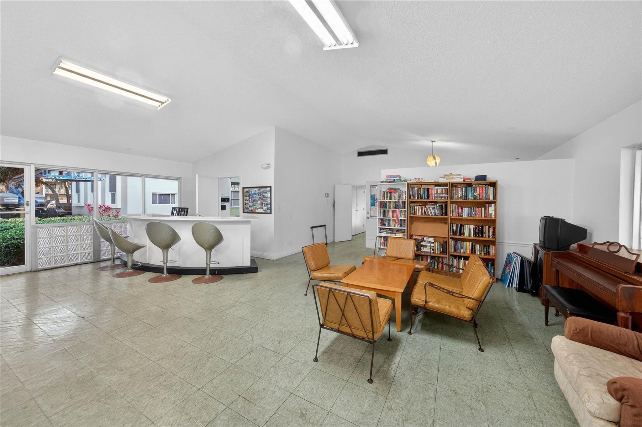 Meadowbrook Towers - Residential