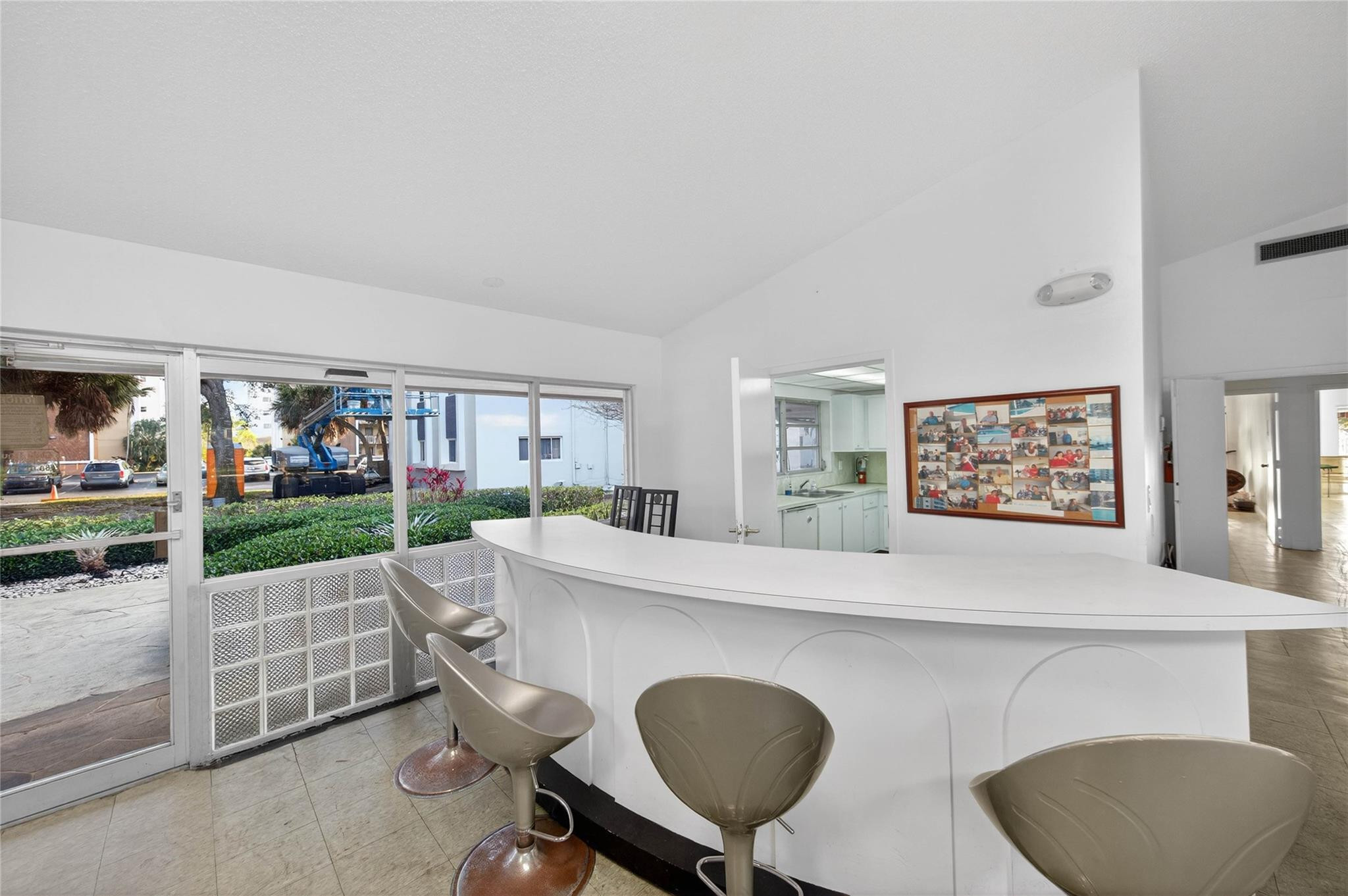 Meadowbrook Towers - Residential