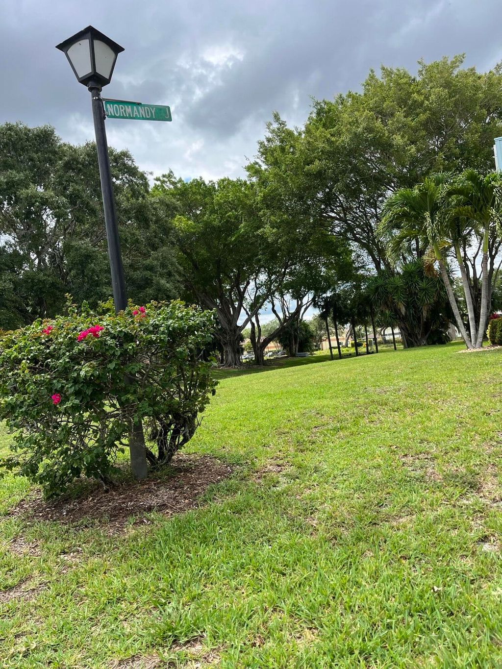 Photo of 434 Normandy Ln #E, Delray Beach, FL 33484 (MLS # B26035232)